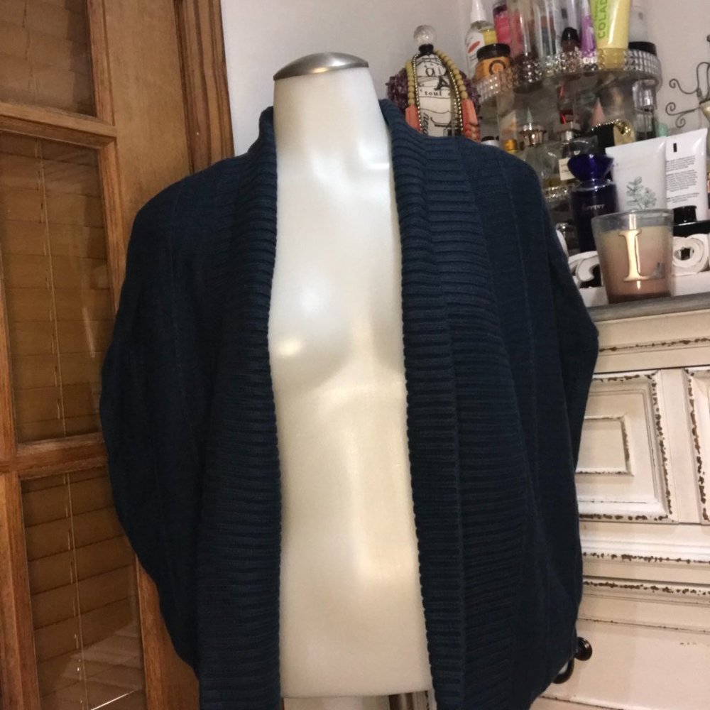Almost New Sleeveless cardigan in a mix between blue & green By GAP